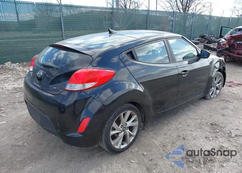2016 Hyundai Veloster z USA, uszkodzony, nr VIN KMHTC6AD7GU270866